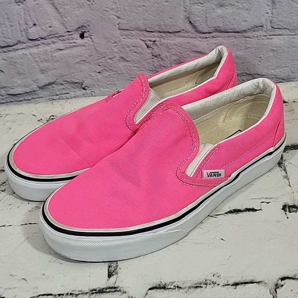 Vans Off The Wall Classic Hot Pink Slip On Skate Shoes Womens Size 5.5 Mens 4